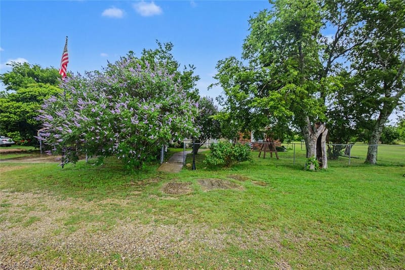 2382 N FM 1743 Road, Windom TX 75492 - Photo 31