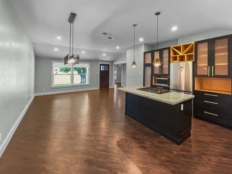 1108 E Russell Avenue, Carrollton TX 75006 - Photo 6
