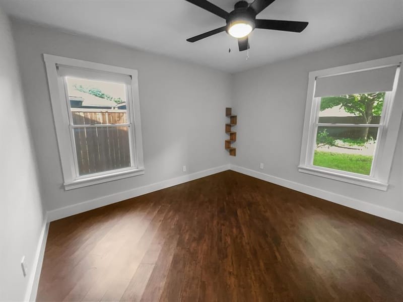 1108 E Russell Avenue, Carrollton TX 75006 - Photo 11