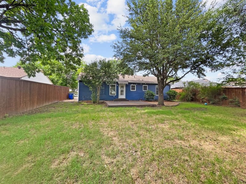 1108 E Russell Avenue, Carrollton TX 75006 - Photo 19