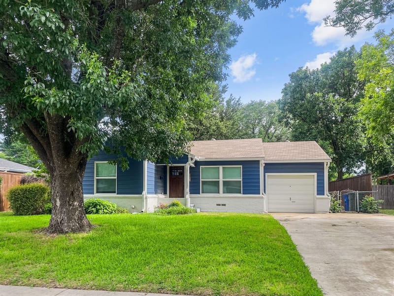 1108 E Russell Avenue, Carrollton TX 75006 - Photo 21