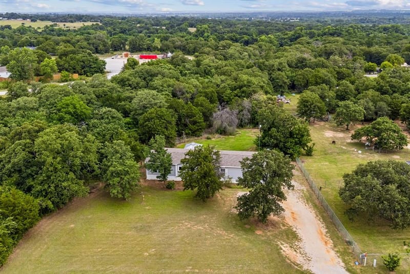139 Cedar Drive, Azle TX 76020 - Photo 30