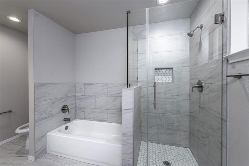 6105 Meadowside Trail, Arlington TX 76017 - Photo 9