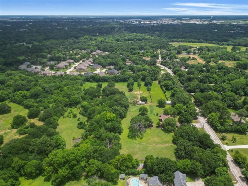 850 Newt Patterson Road, Mansfield TX 76063 - Photo 7