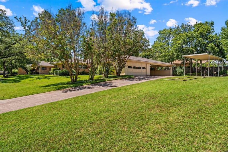708 Topeka Drive, Woodway TX 76712 - Photo 32