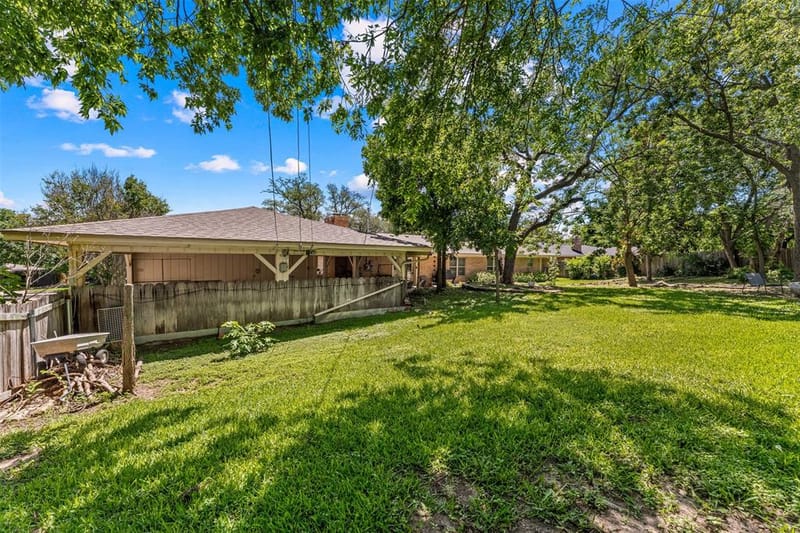 708 Topeka Drive, Woodway TX 76712 - Photo 28