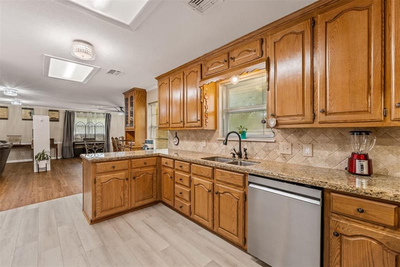 708 Topeka Drive, Woodway TX 76712 - Photo 15