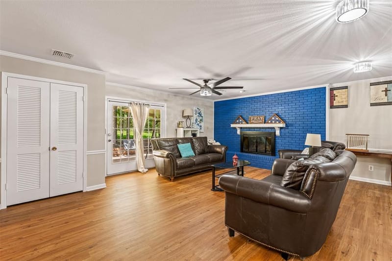 708 Topeka Drive, Woodway TX 76712 - Photo 11