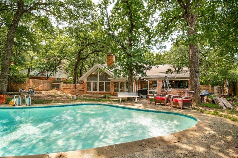 805 Live Oak Lane, Arlington TX 76012 - Photo 12