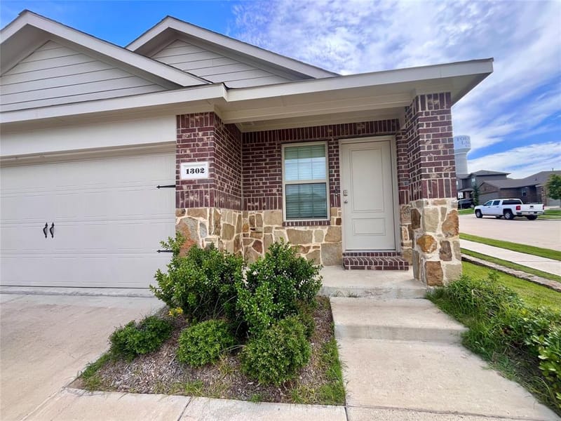1302 Draper Lane, Forney TX 75126 - Photo 3
