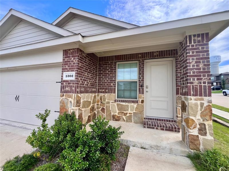 1302 Draper Lane, Forney TX 75126 - Photo 4
