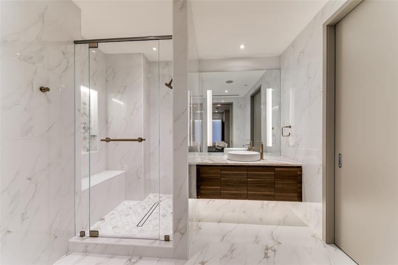 2408 Victory Park Lane # 939, Dallas TX 75219 - Photo 25