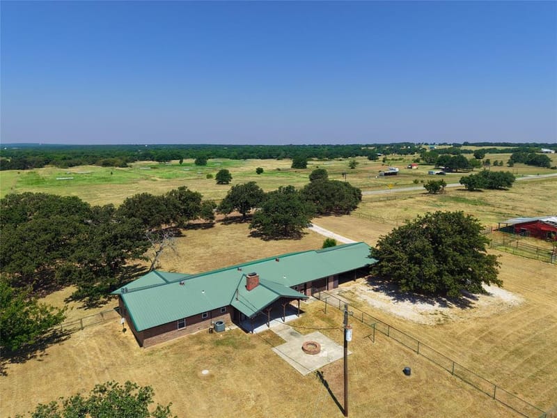 519 Fm 1815, Nocona TX 76255 - Photo 2
