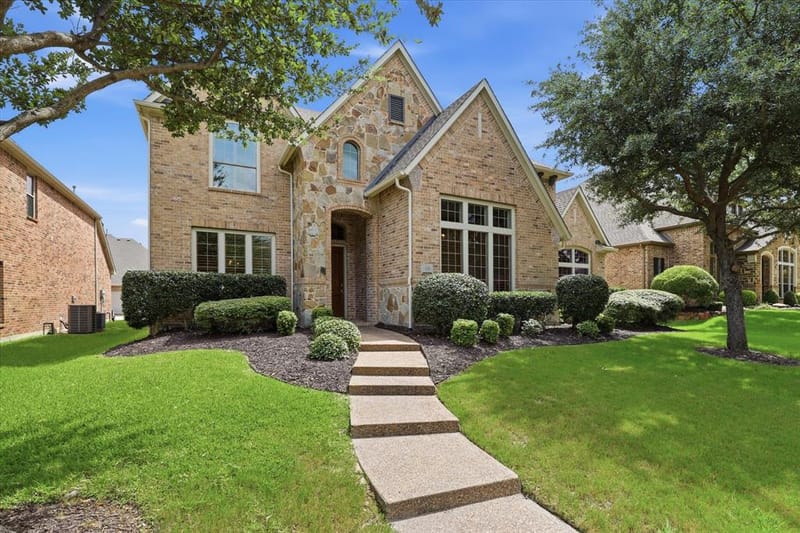 929 Lairds Lane, Allen TX 75013 - Photo 2