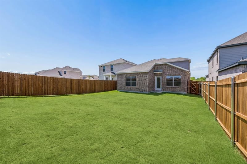 824 Hillcrest Boulevard, Princeton TX 75407 - Photo 24