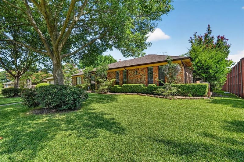1502 Meadow Glen Street, Richardson TX 75081 - Photo 35