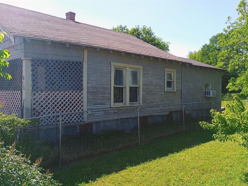 612 W 16th Avenue, Corsicana TX 75110 - Photo 4