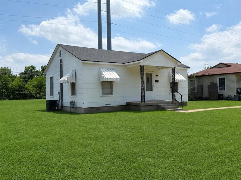7132 Maple Park Drive, Richland Hills TX 76118