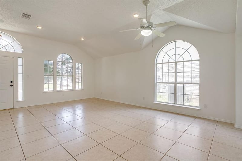 1104 Angel Fire Lane, Arlington TX 76001 - Photo 7