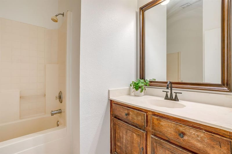 1104 Angel Fire Lane, Arlington TX 76001 - Photo 24