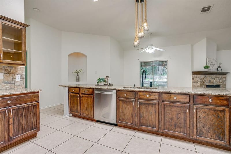 1104 Angel Fire Lane, Arlington TX 76001 - Photo 11