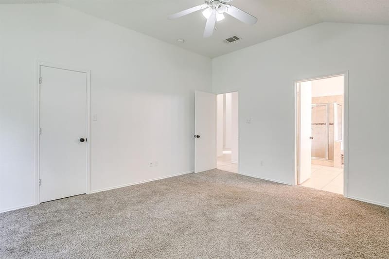 1104 Angel Fire Lane, Arlington TX 76001 - Photo 19
