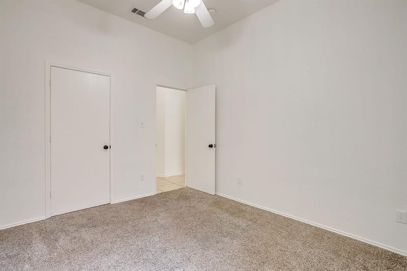 1104 Angel Fire Lane, Arlington TX 76001 - Photo 29