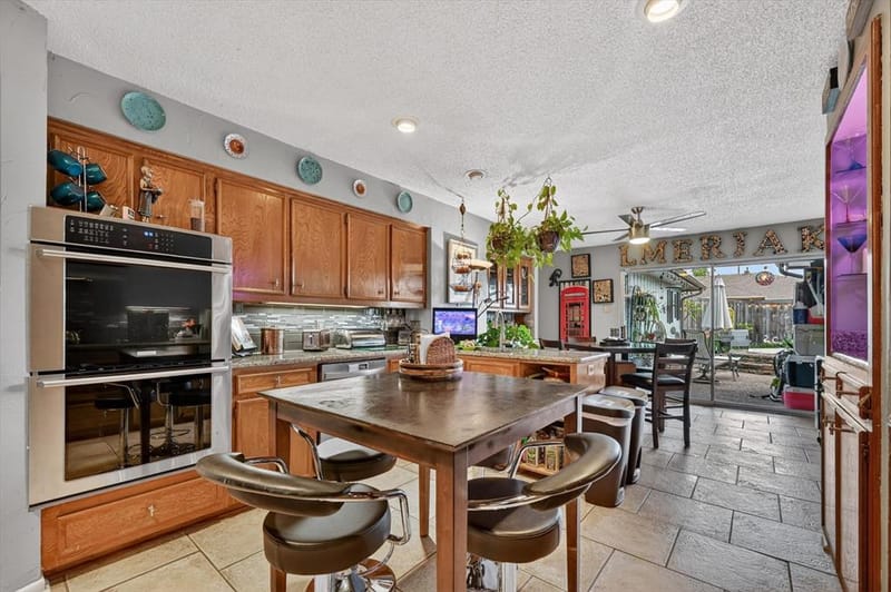 10015 Chimney Hill Lane, Dallas TX 75243 - Photo 6