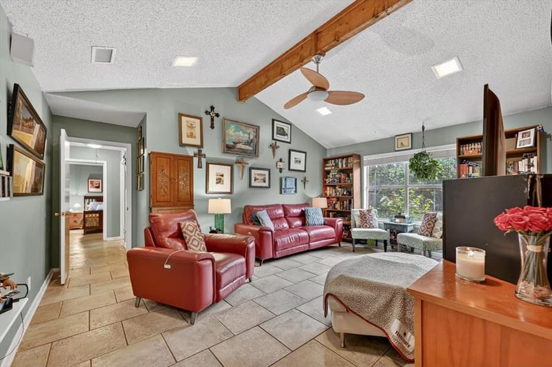 10015 Chimney Hill Lane, Dallas TX 75243 - Photo 13
