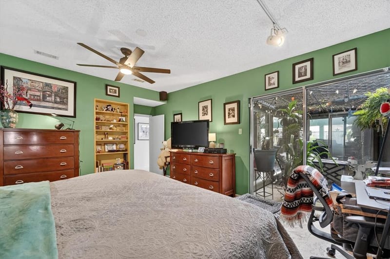 10015 Chimney Hill Lane, Dallas TX 75243 - Photo 20
