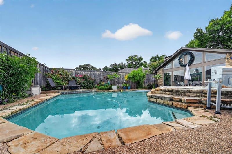 10015 Chimney Hill Lane, Dallas TX 75243 - Photo 33