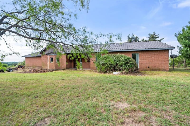 9326 NW County Road 1343, Blooming Grove TX 76626