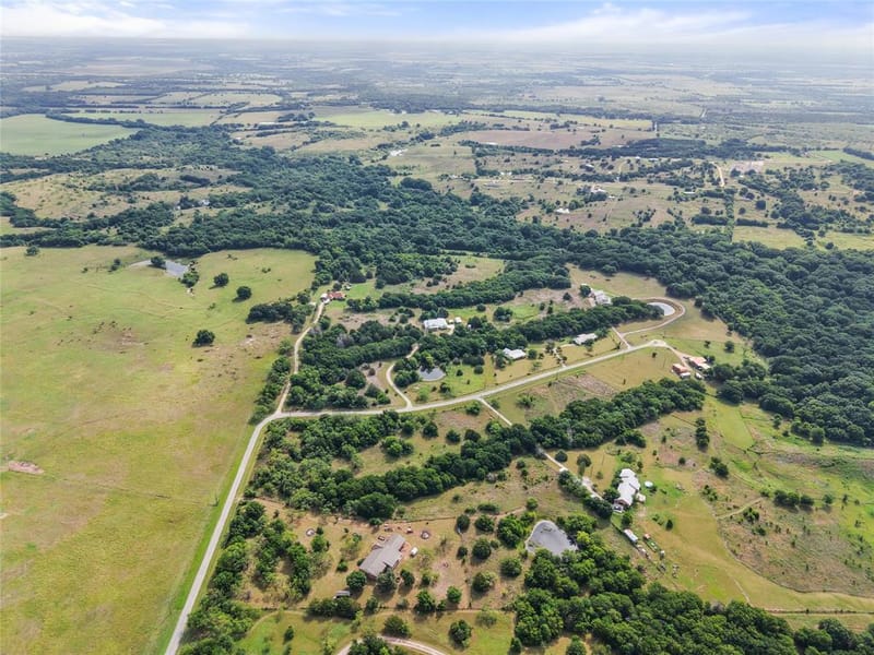 9326 NW County Road 1343, Blooming Grove TX 76626 - Photo 40