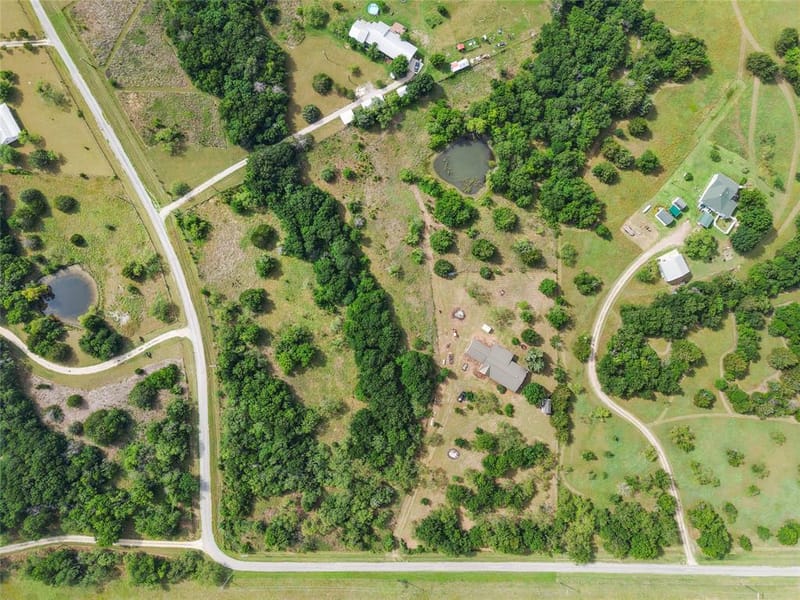 9326 NW County Road 1343, Blooming Grove TX 76626 - Photo 39