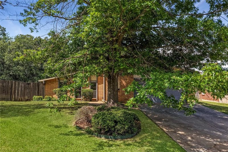 6610 High Country Trail, Arlington TX 76016 - Photo 2