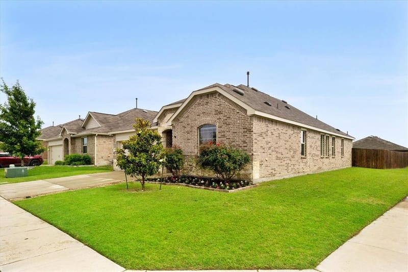 2100 Whispering Sage Boulevard, Royse City TX 75189 - Photo 4