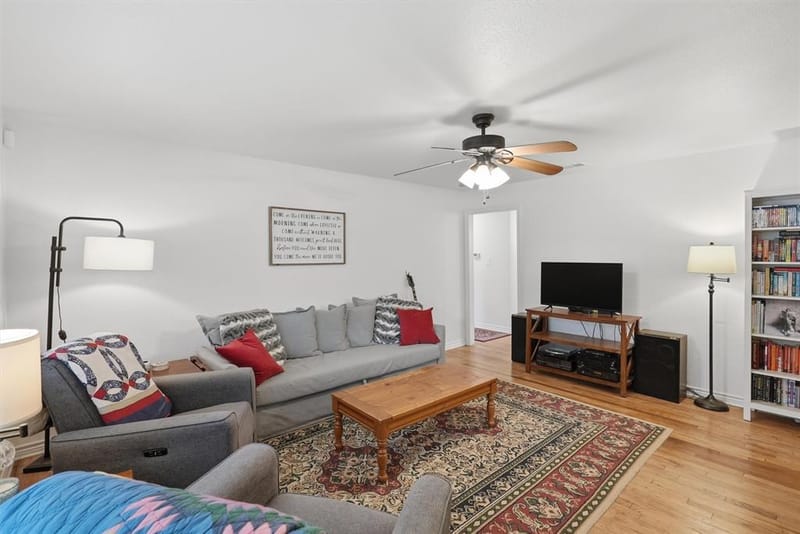 807 Elizabeth Boulevard, Granbury TX 76048 - Photo 7