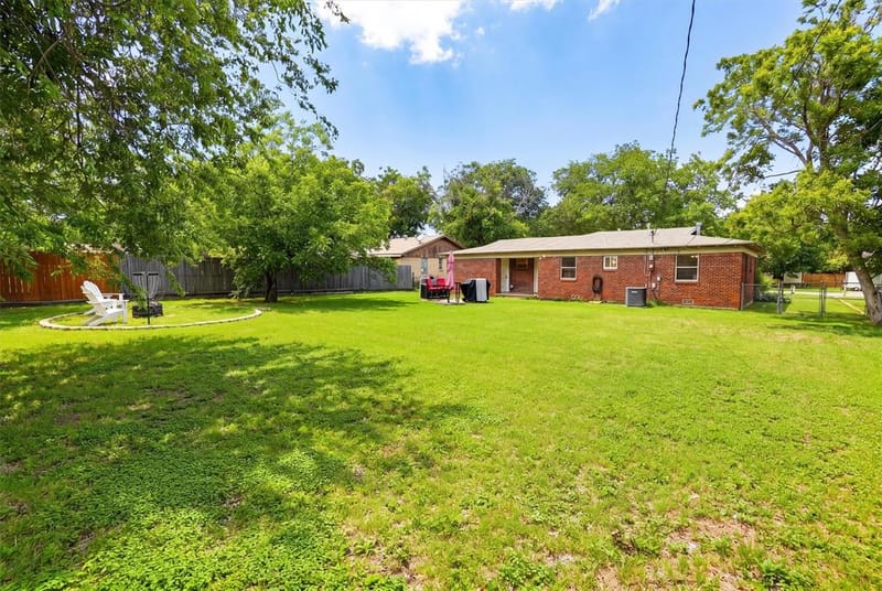 807 Elizabeth Boulevard, Granbury TX 76048 - Photo 28
