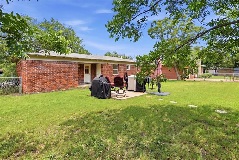 807 Elizabeth Boulevard, Granbury TX 76048 - Photo 33