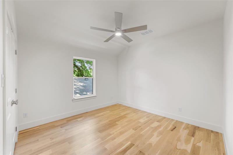 5259 Saint Charles Avenue, Dallas TX 75223 - Photo 16