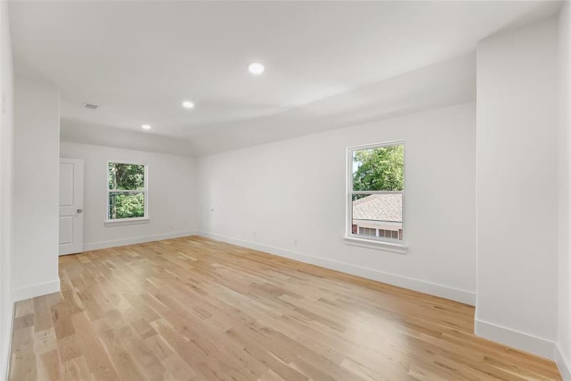 5259 Saint Charles Avenue, Dallas TX 75223 - Photo 9