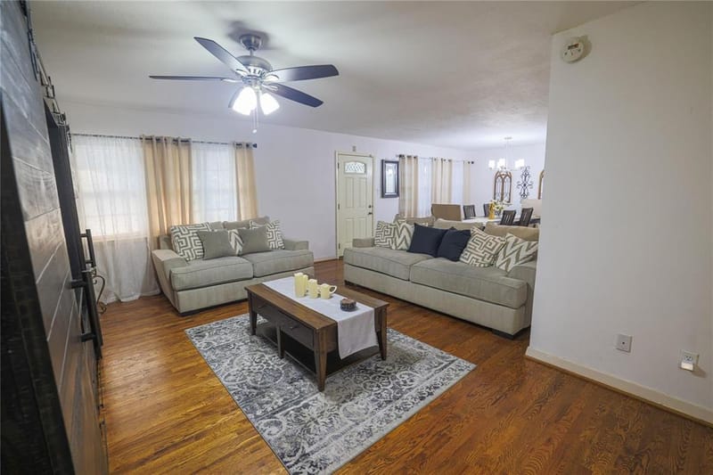 10959 Park Oak Circle, Dallas TX 75228 - Photo 3