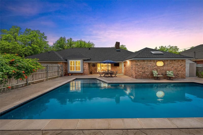 9406 Wildflower Drive, Woodway TX 76712 - Photo 2
