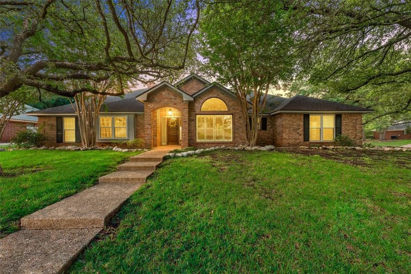 9406 Wildflower Drive, Woodway TX 76712