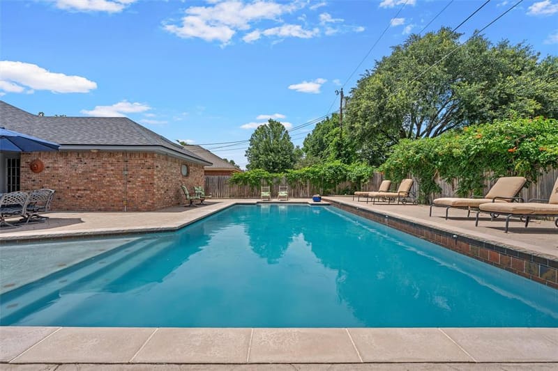 9406 Wildflower Drive, Woodway TX 76712 - Photo 31
