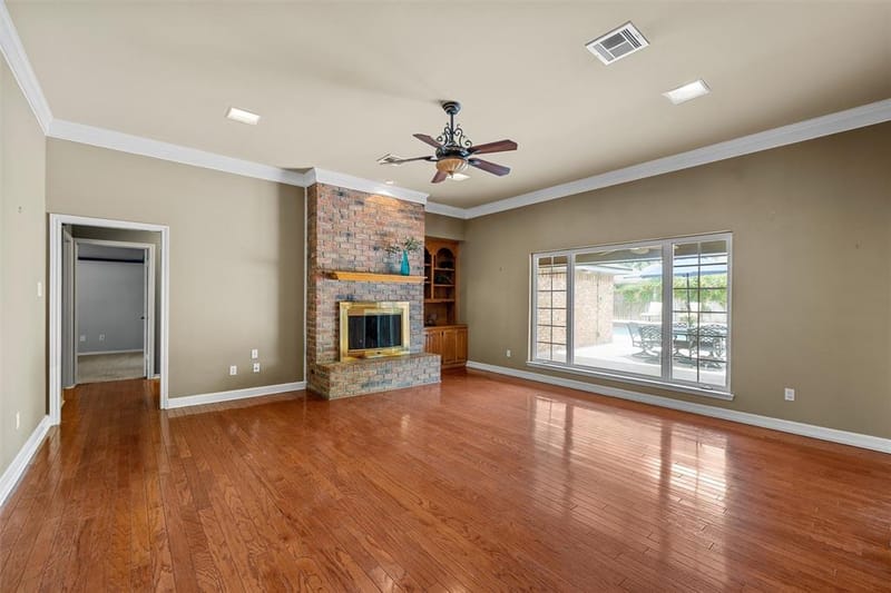 9406 Wildflower Drive, Woodway TX 76712 - Photo 8