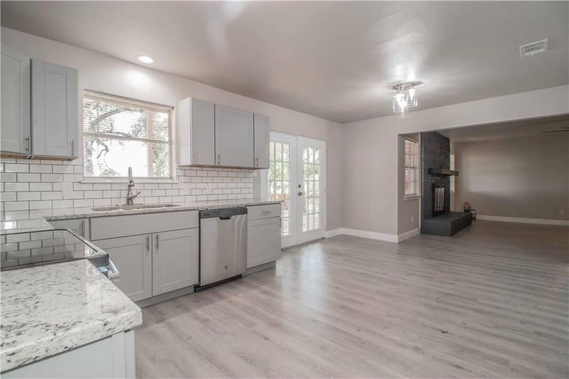 7305 Woodbridge Drive, Forest Hill TX 76140 - Photo 12