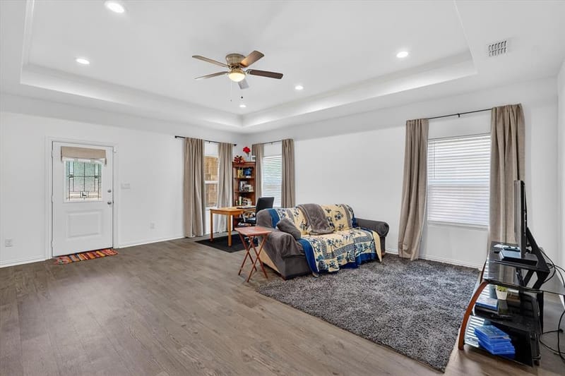 4552 Corregidor Street, Dallas TX 75216 - Photo 6