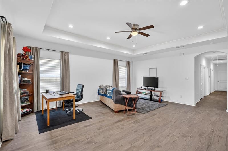 4552 Corregidor Street, Dallas TX 75216 - Photo 5