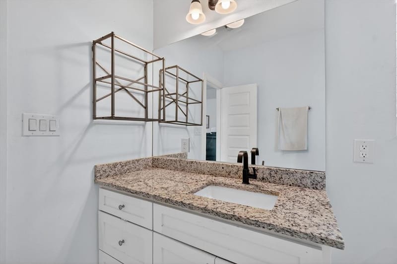 4552 Corregidor Street, Dallas TX 75216 - Photo 38